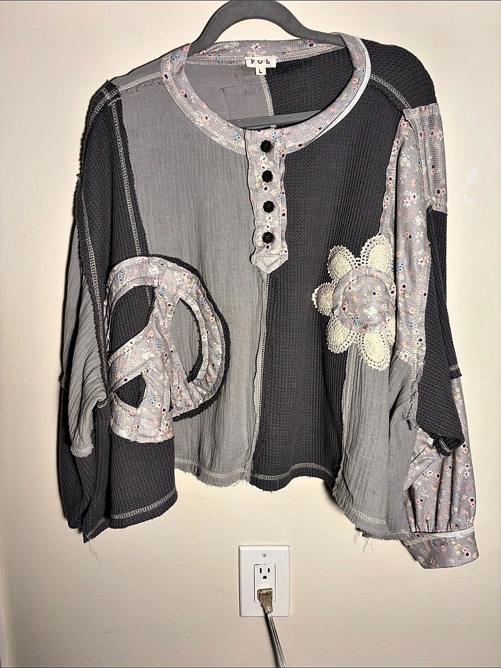 POL All the Peace Thermal Peace Top Gray & Pink Large